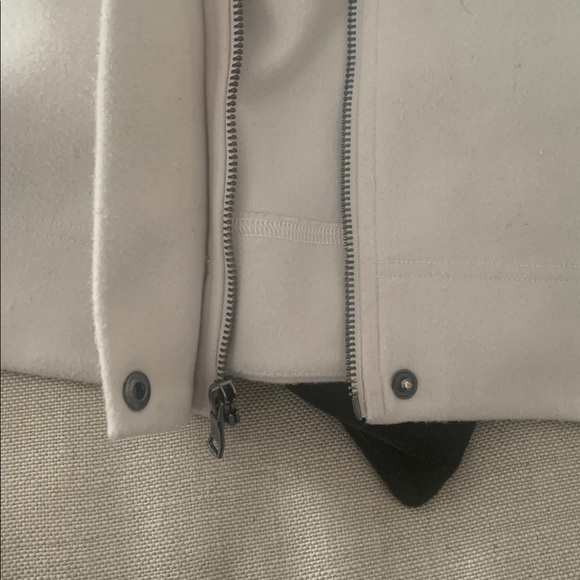 Jacket - Picture 7 of 9